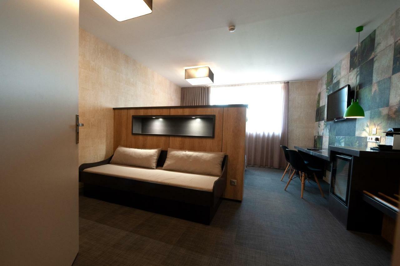 Hotel Nota Bene Montceau-les-Mines Exteriér fotografie